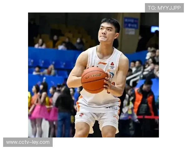 福建男篮三人得分20+轻取天津结束三连败，邹阳贡献21分5篮板